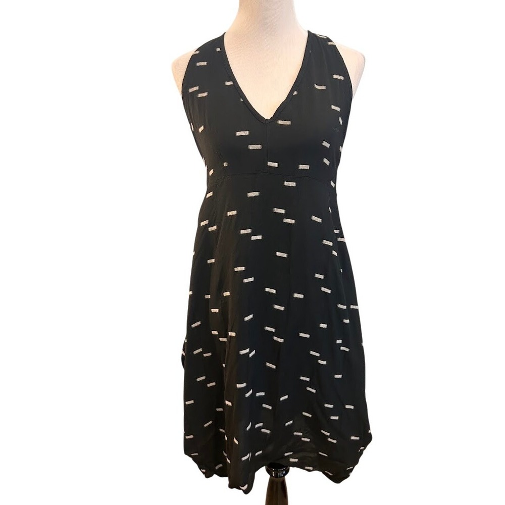 Crossley Black Geometric Dash Print Sleeveless V-Neck Racerback Dress Size M